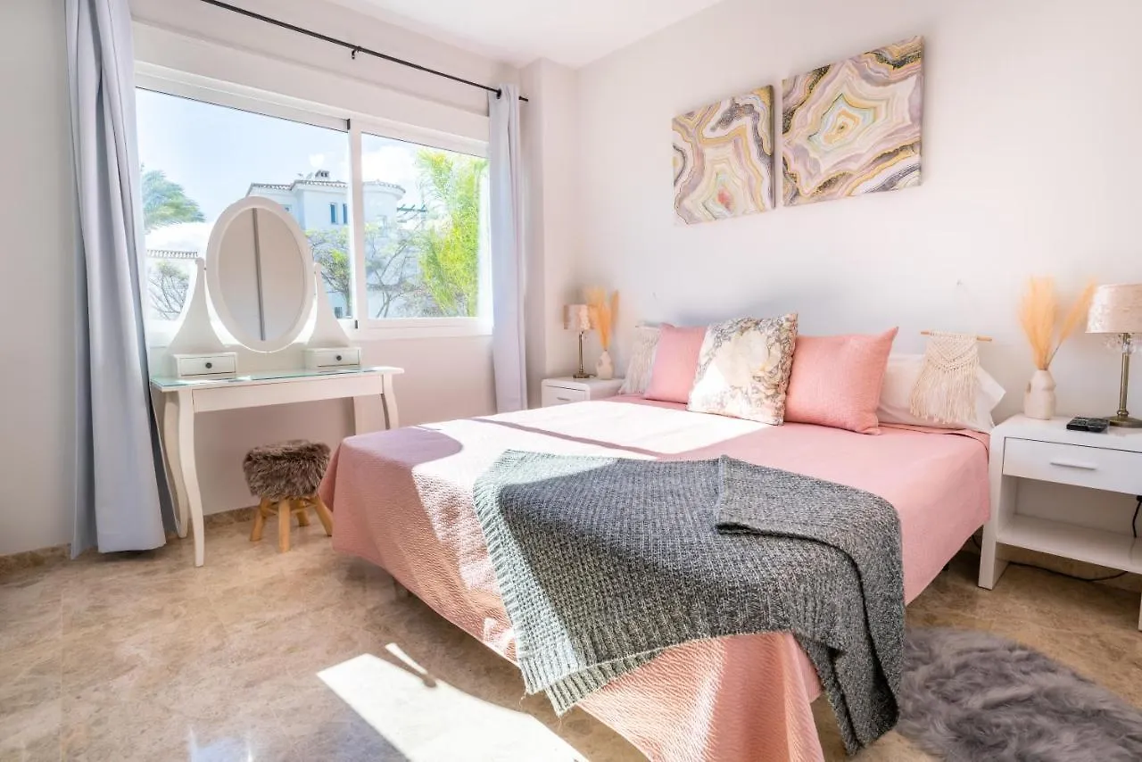 Apartment 2Bdr Penthouse, Los Naranjos, W/Pool, 2Km P.Banus Marbella