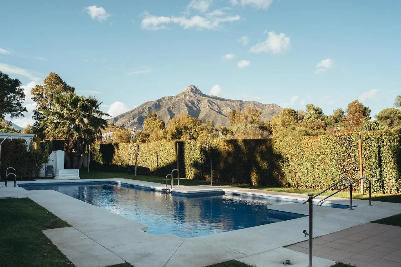 2Bdr Penthouse, Los Naranjos, W/Pool, 2Km P.Banus Marbella
