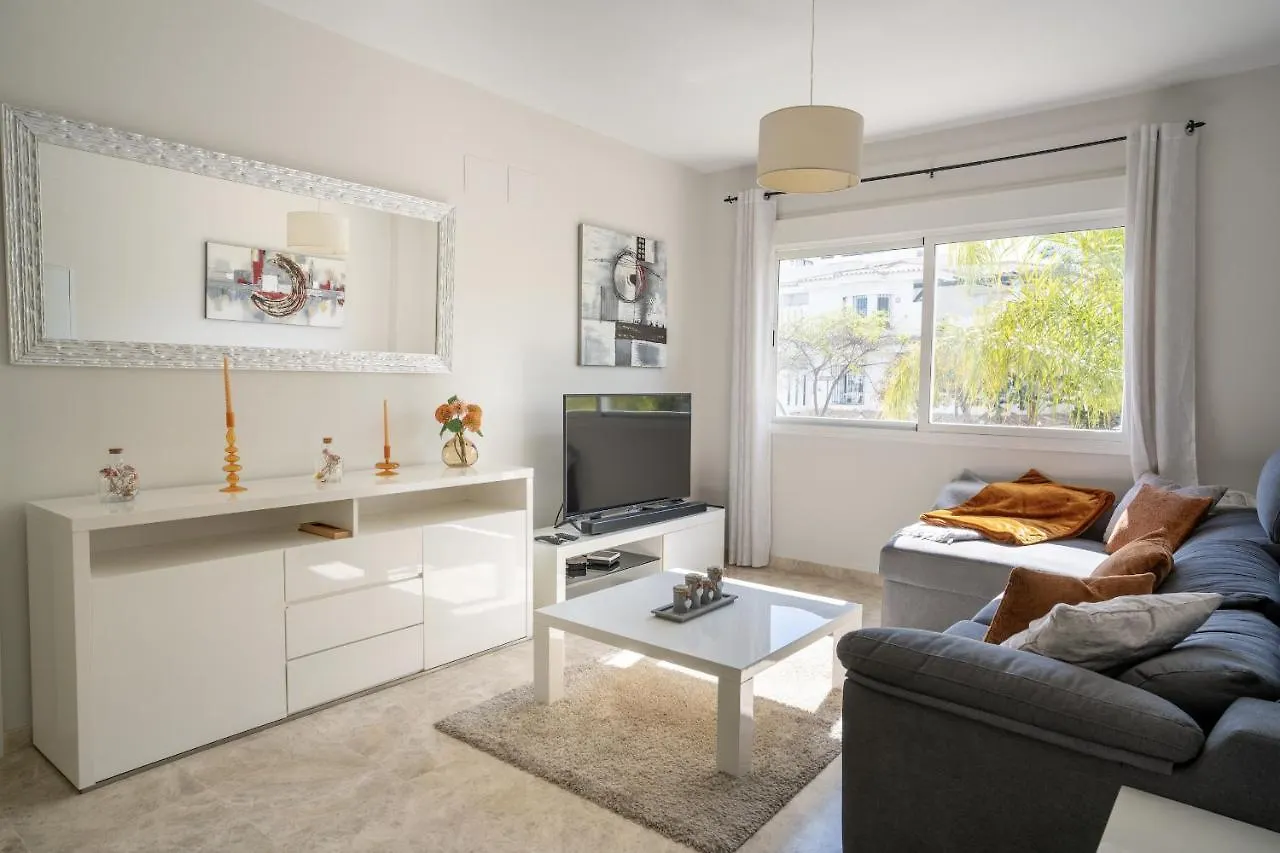 מארבלה 2Bdr Penthouse, Los Naranjos, W/Pool, 2Km P.Banus דירה